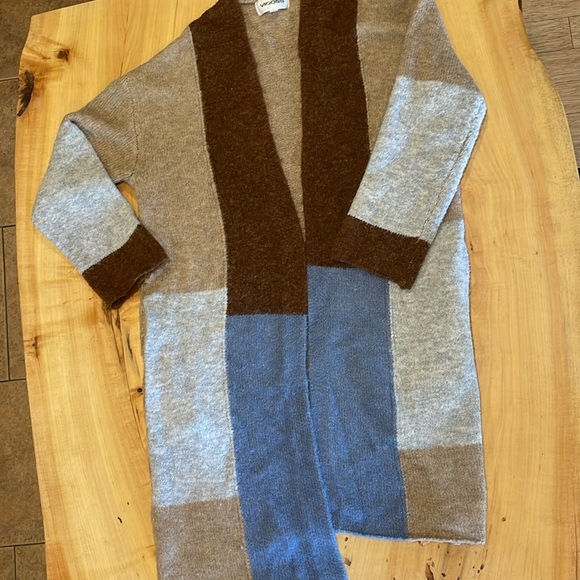 Vigoss long cardigan size medium - Picture 2 of 3